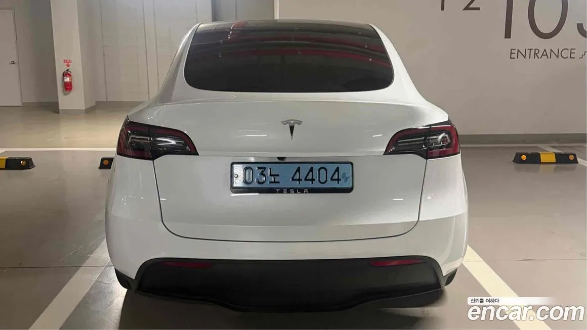 Tesla Model Y — фото 3