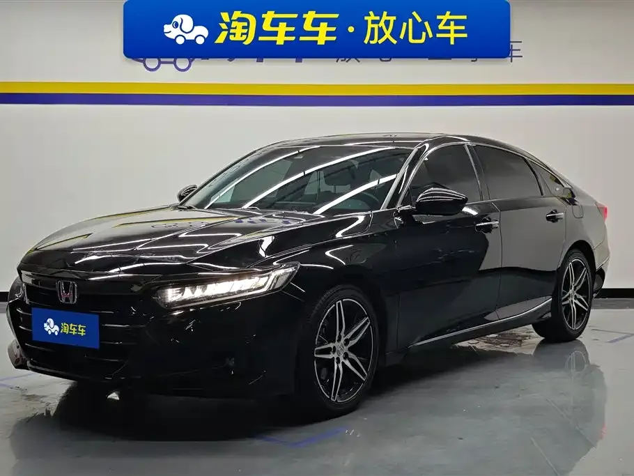 Honda Accord — фото 1