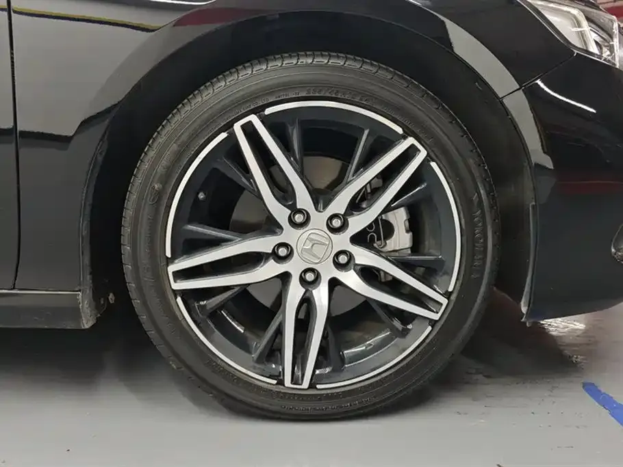 Honda Accord — фото 6