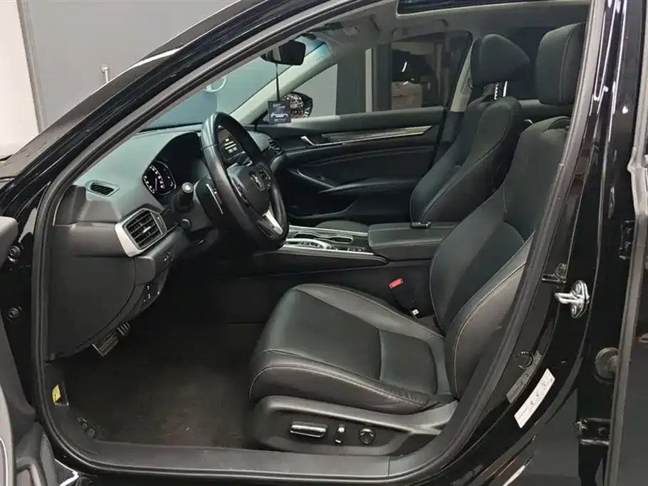 Honda Accord — фото 9