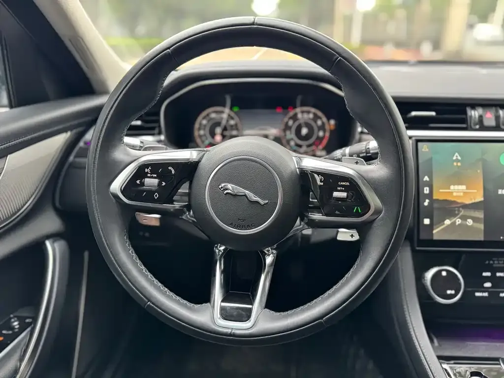 Jaguar XFL 2022 из CN, фото 10