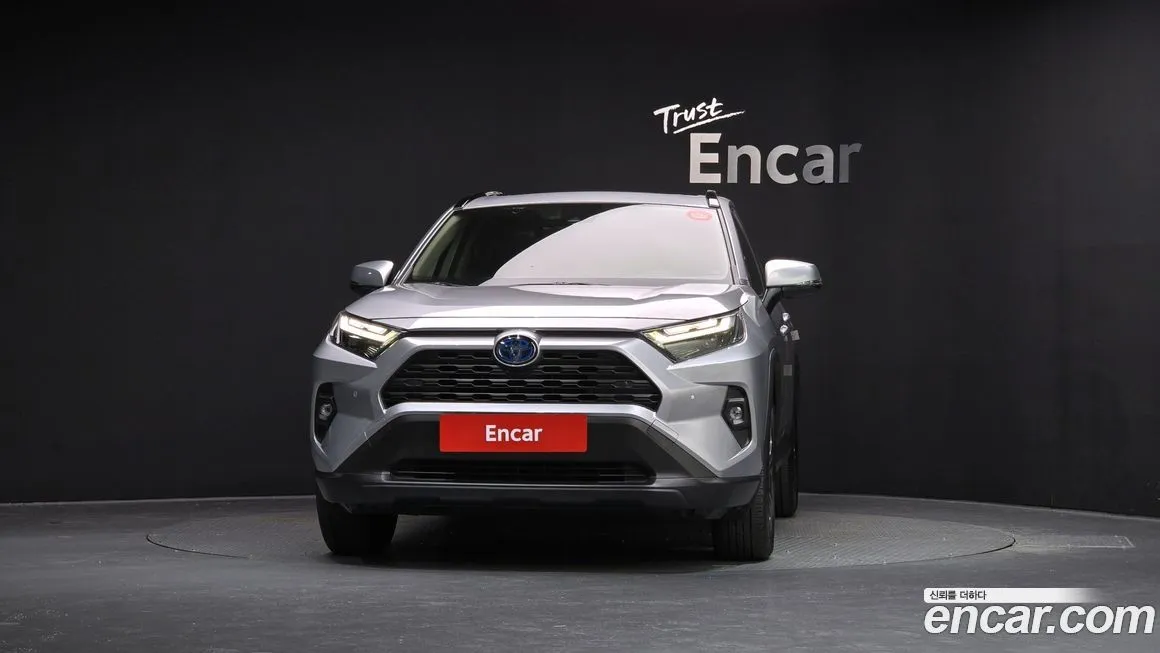 Toyota RAV4 2023 из KR, фото 3