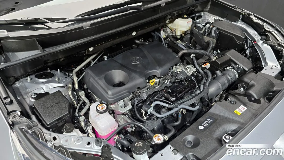 Toyota RAV4 2023 из KR, фото 6