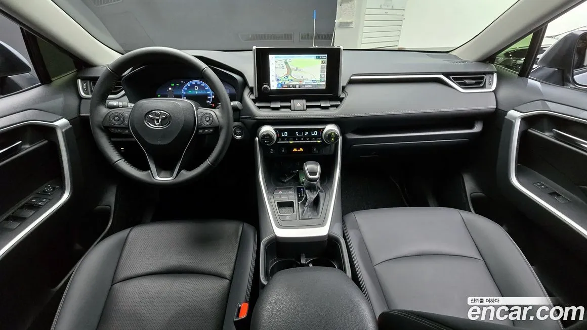 Toyota RAV4 2023 из KR, фото 7