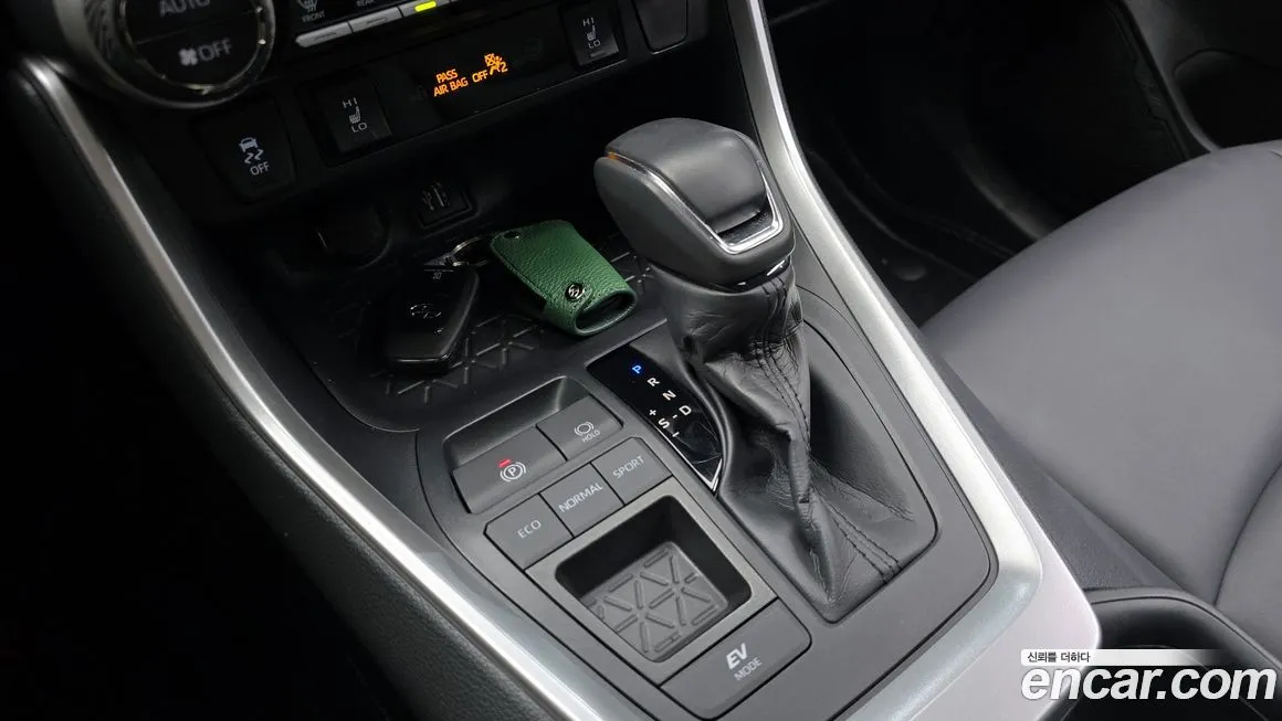 Toyota RAV4 2023 из KR, фото 9