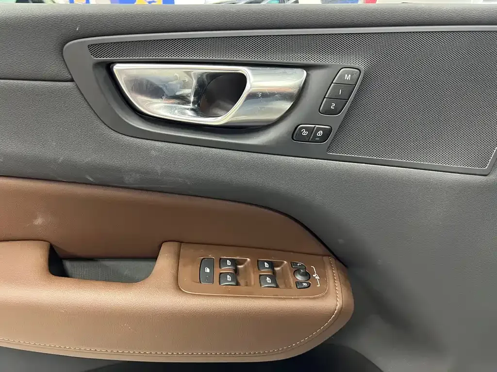 [object Object] XC60 PHEV 2025 из CN, фото 10