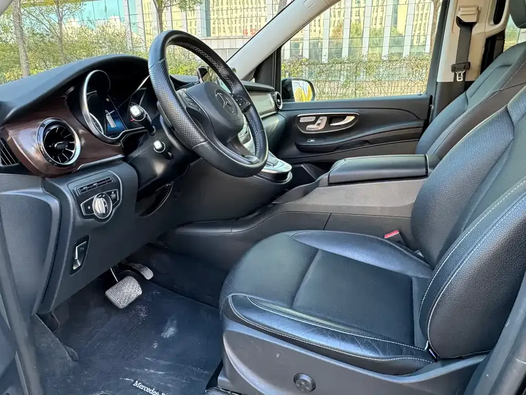 Mercedes-Benz V-Class 2022 из CN, фото 7