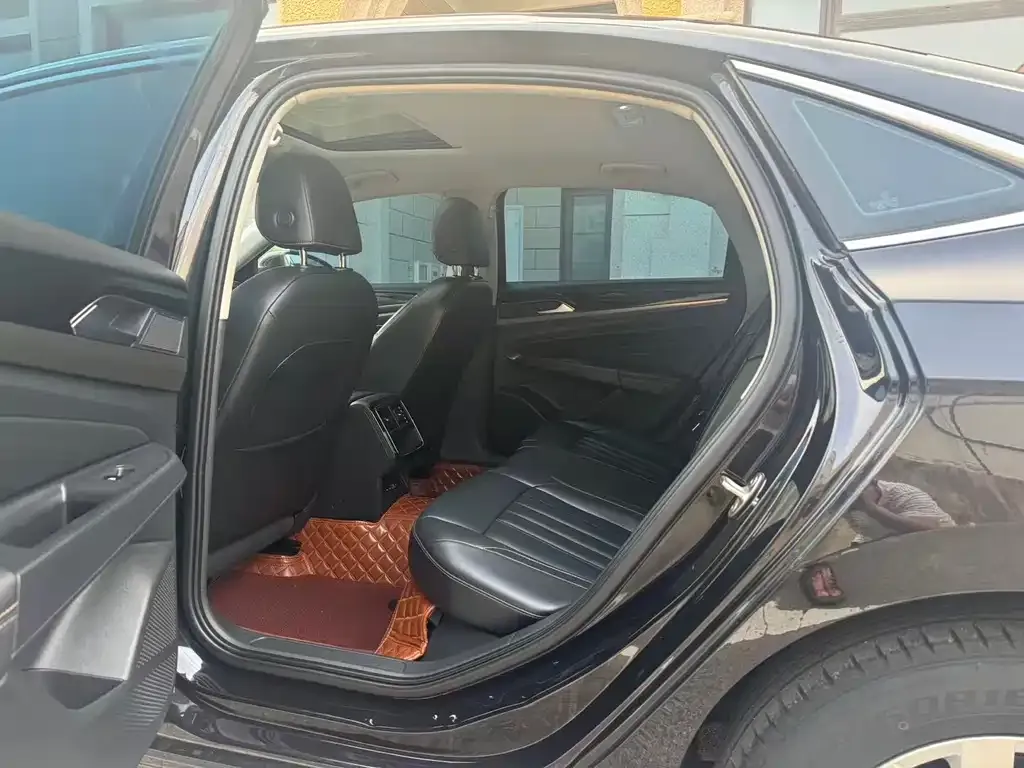 Volkswagen Passat 2021 из CN, фото 6