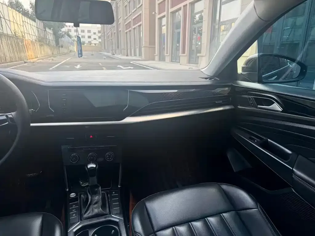 Volkswagen Passat 2021 из CN, фото 9