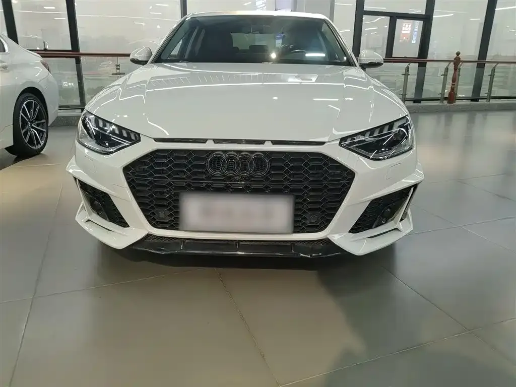 Audi A4L 2021 из CN, фото 3