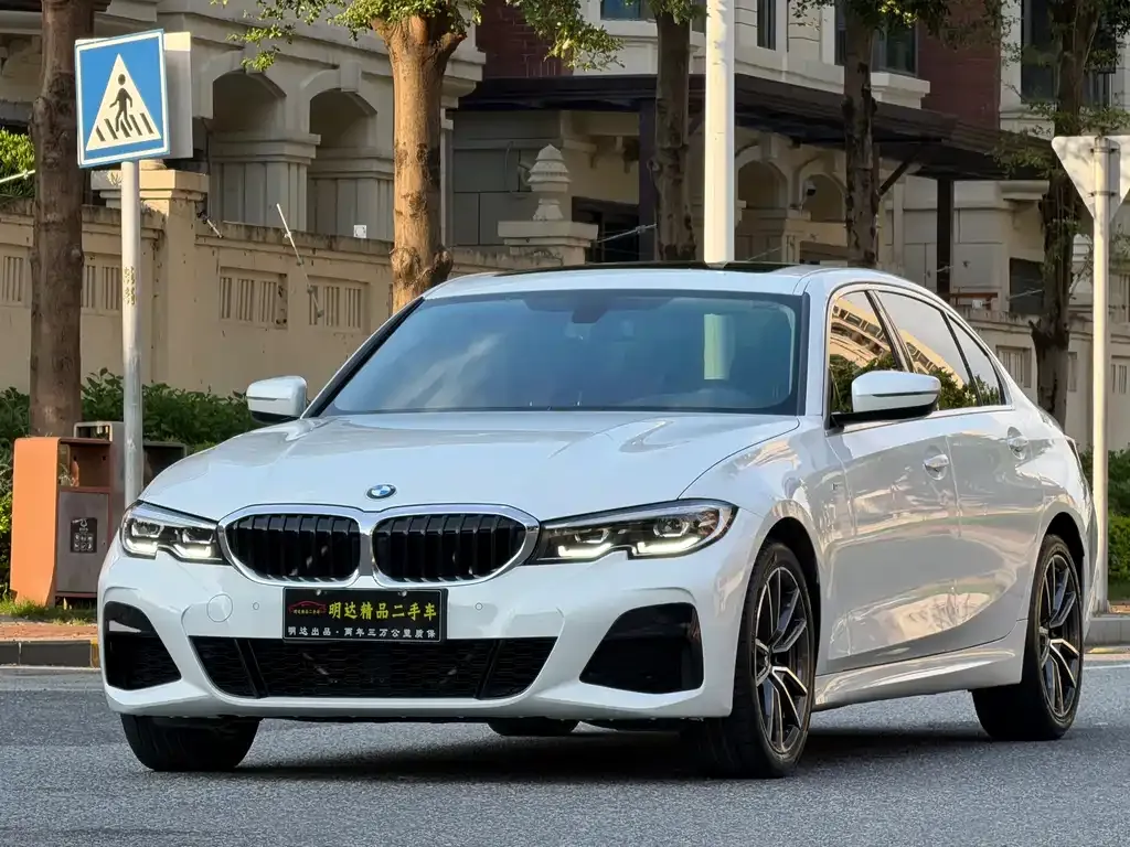 BMW 3 Series 2021 из CN, фото 1