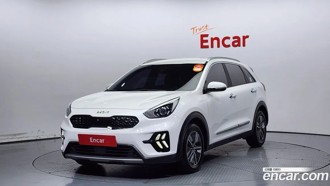 Kia Niro — фото 1