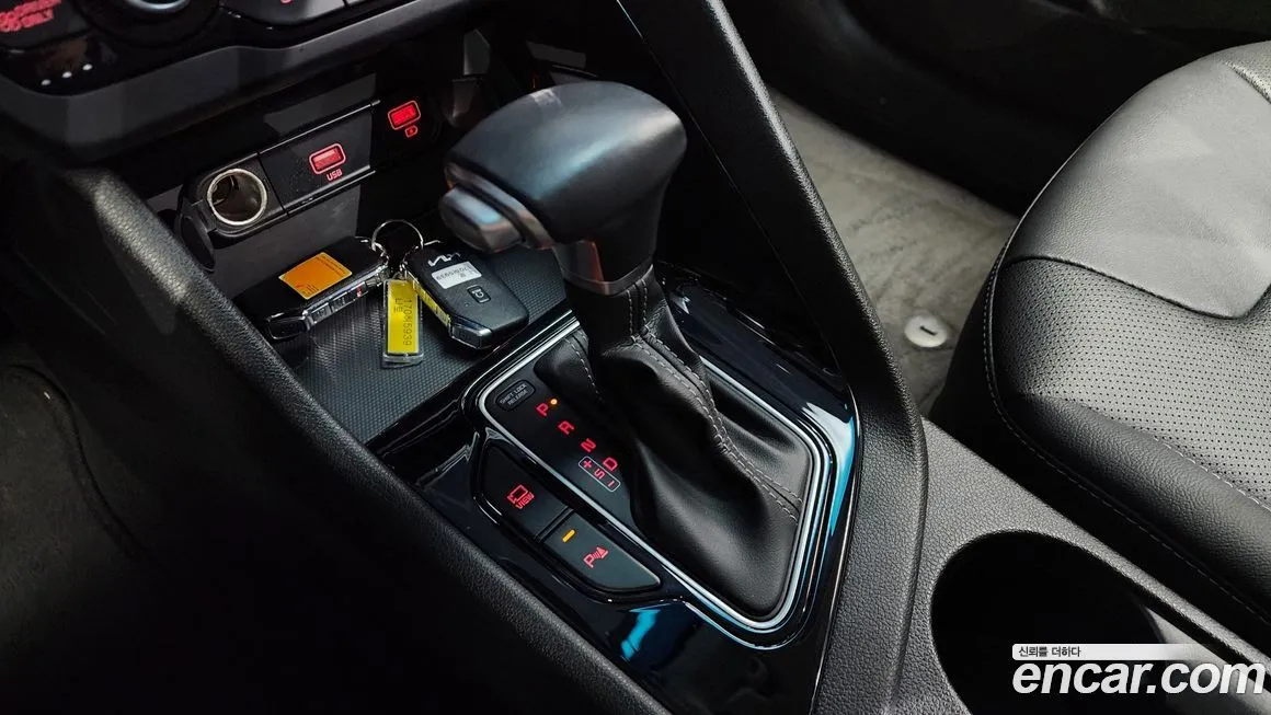 Kia Niro — фото 9
