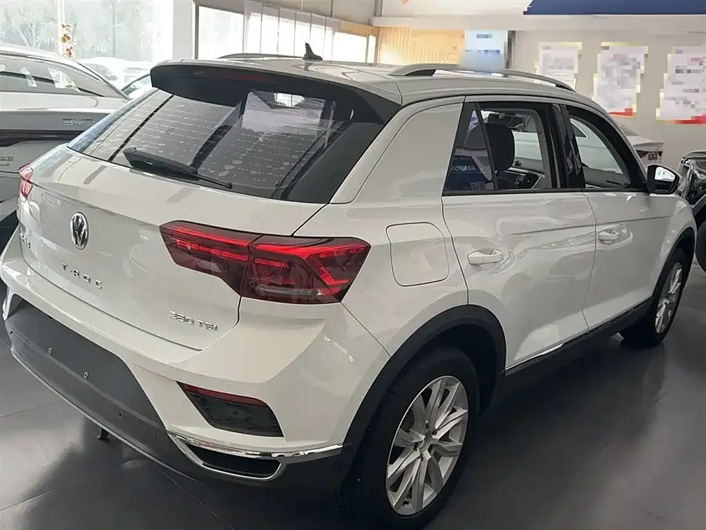 Volkswagen T-Roc — фото 4