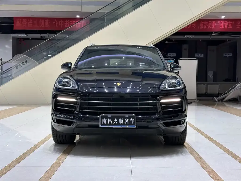 Porsche Cayenne — фото 2