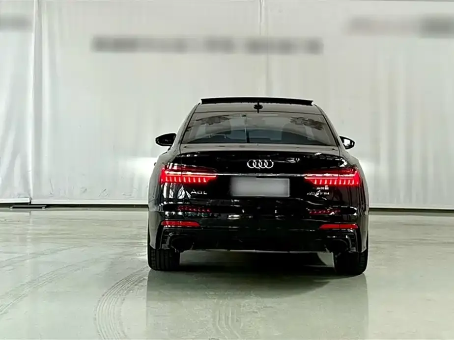 Audi A6L 2023 из CN, фото 4