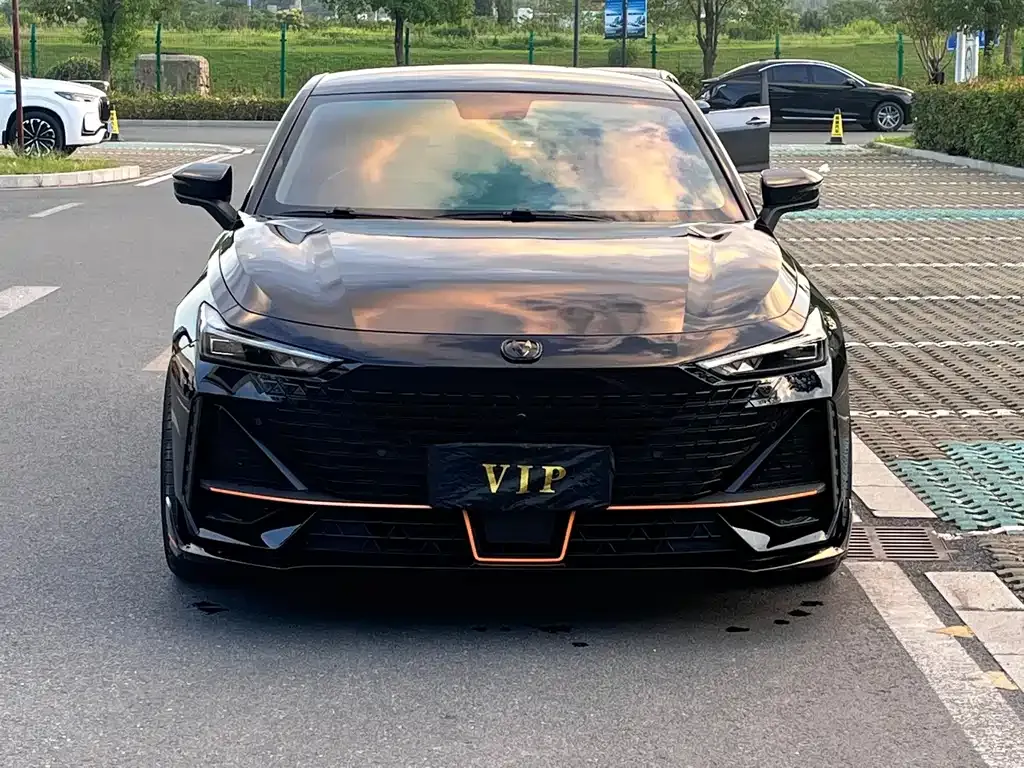 Changan UNI-V 2023 из CN, фото 2