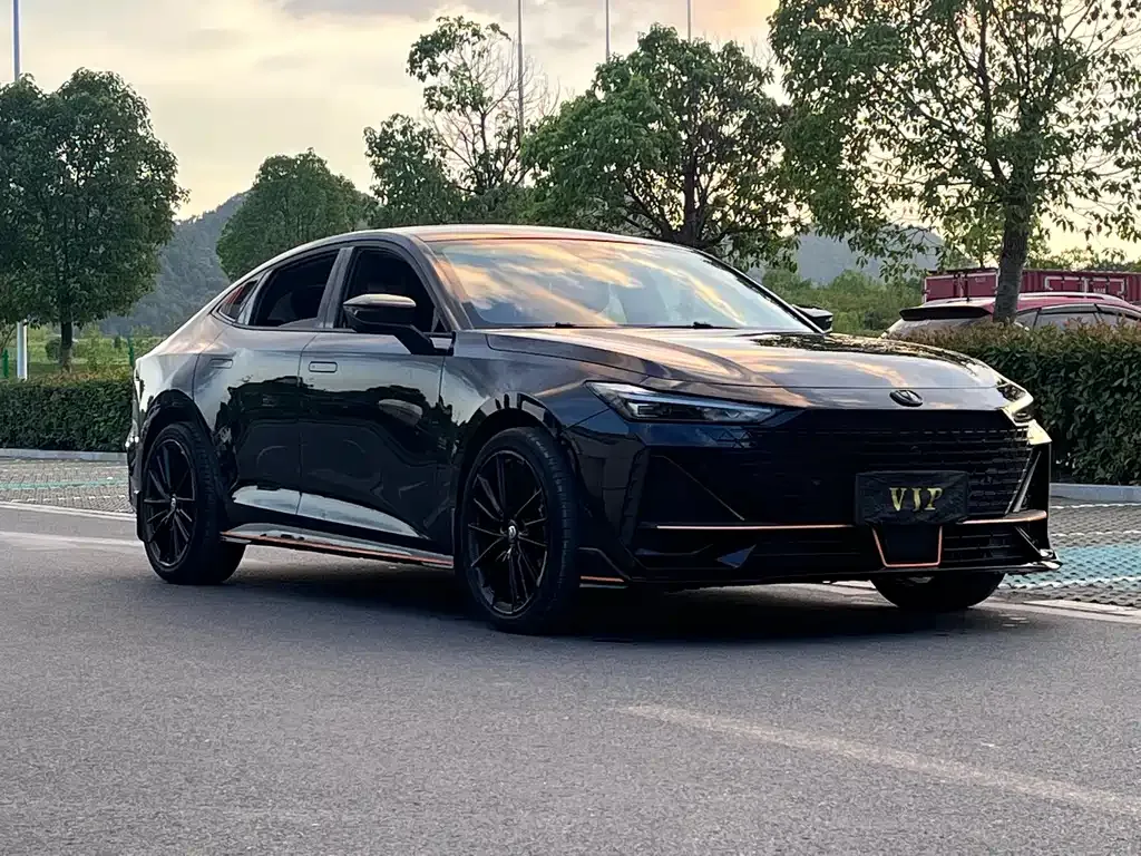Changan UNI-V 2023 из CN, фото 3