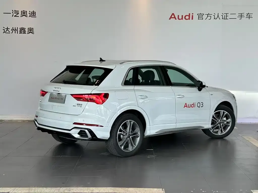 Audi Q3 — фото 8
