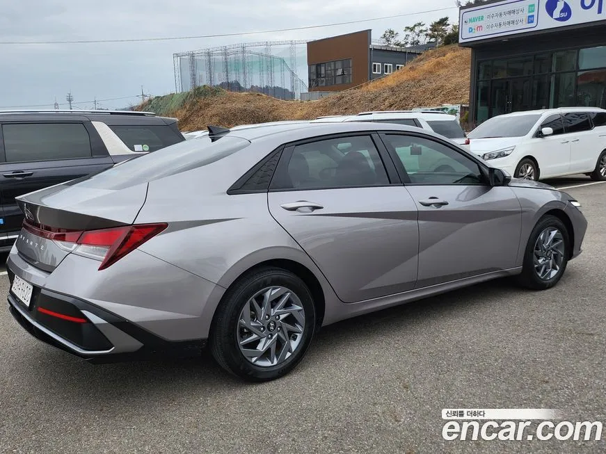 Hyundai AVANTE — фото 4