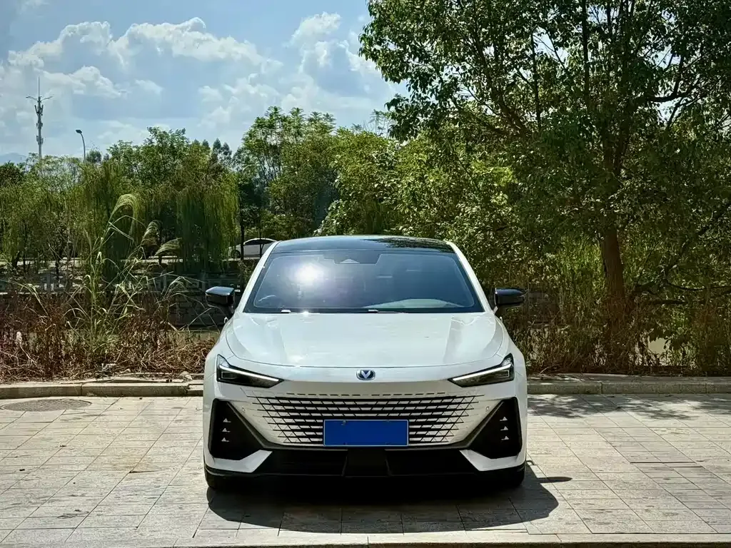 Changan UNI-V 2023 из CN, фото 2