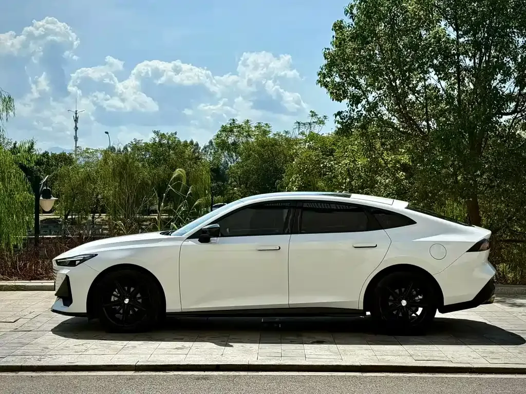 Changan UNI-V 2023 из CN, фото 3