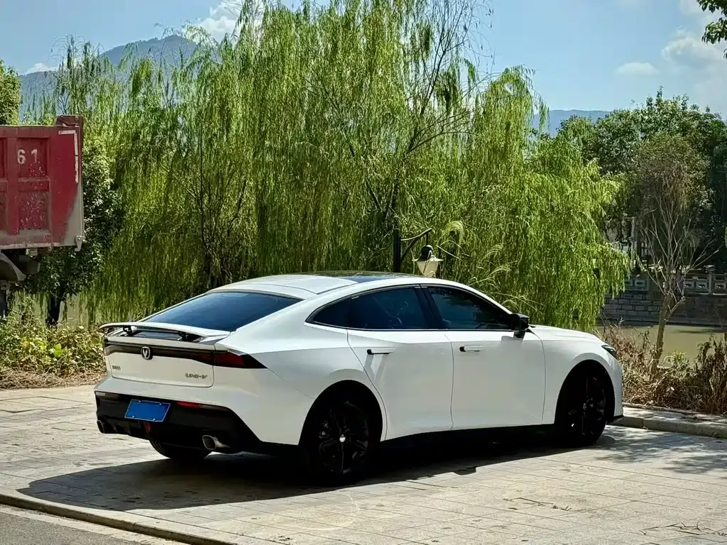 Changan UNI-V 2023 из CN, фото 5