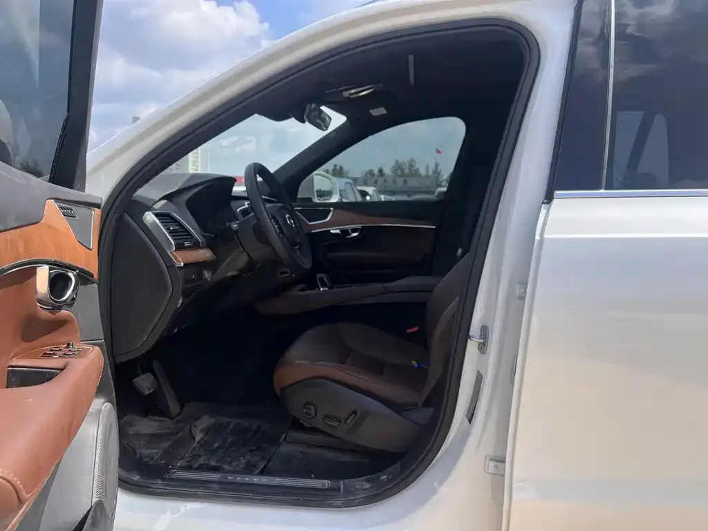 Volvo XC90 2023 из CN, фото 6