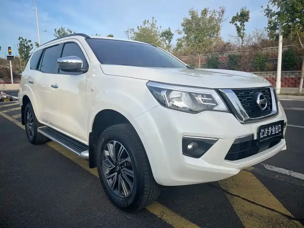 Nissan Terra — фото 3