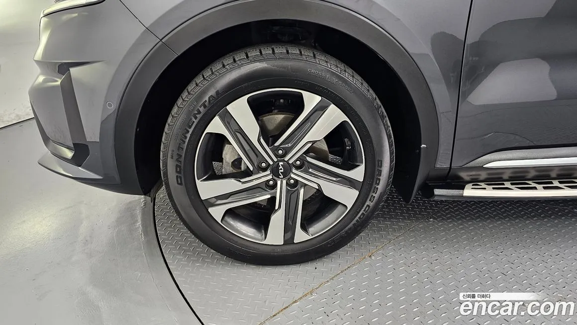 Kia Sorento — фото 5