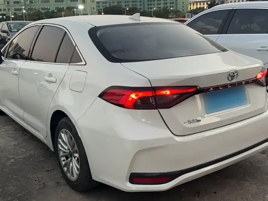 Toyota Allion — фото 5