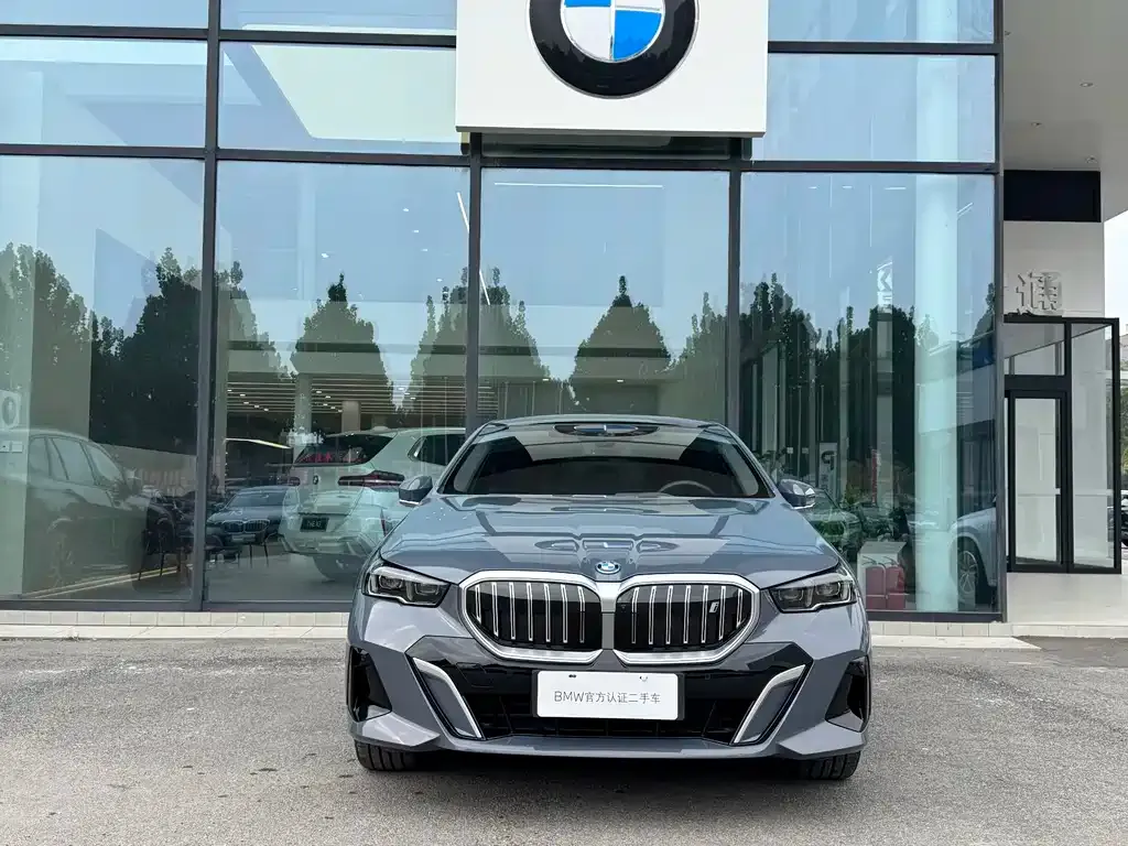 BMW i5 2025 из CN, фото 3