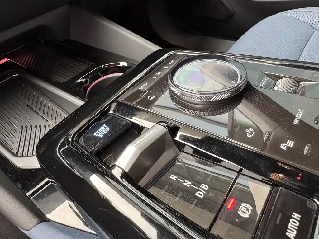 BMW i5 2025 из CN, фото 7