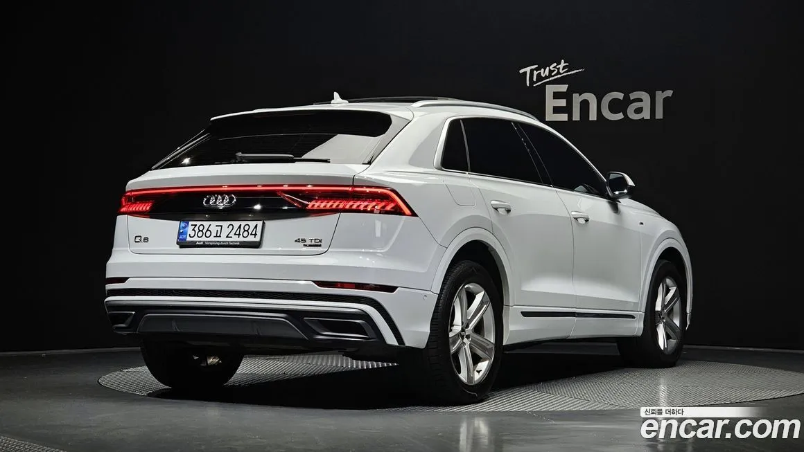 Audi Q8 2021 из KR, фото 2