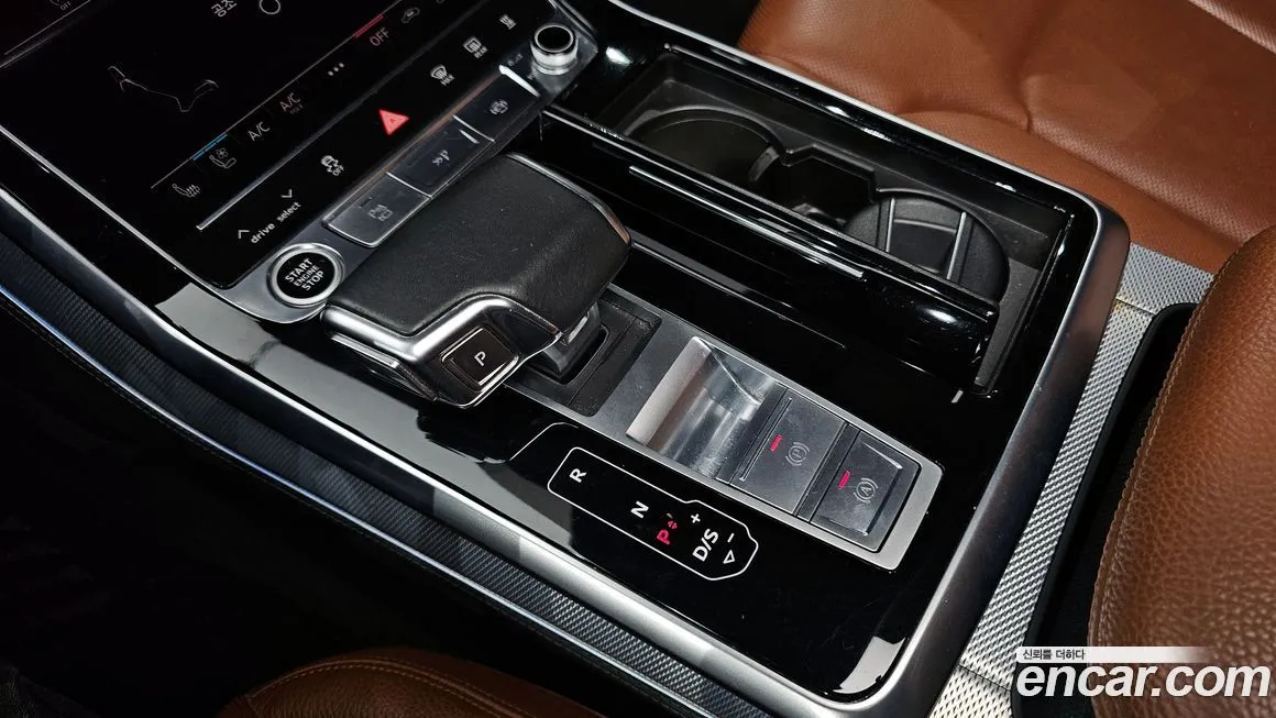 Audi Q8 2021 из KR, фото 9