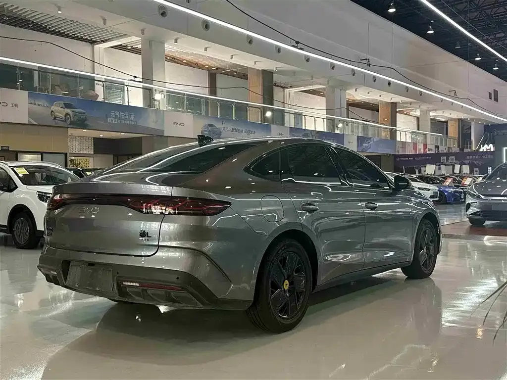 BYD Qin L — фото 5