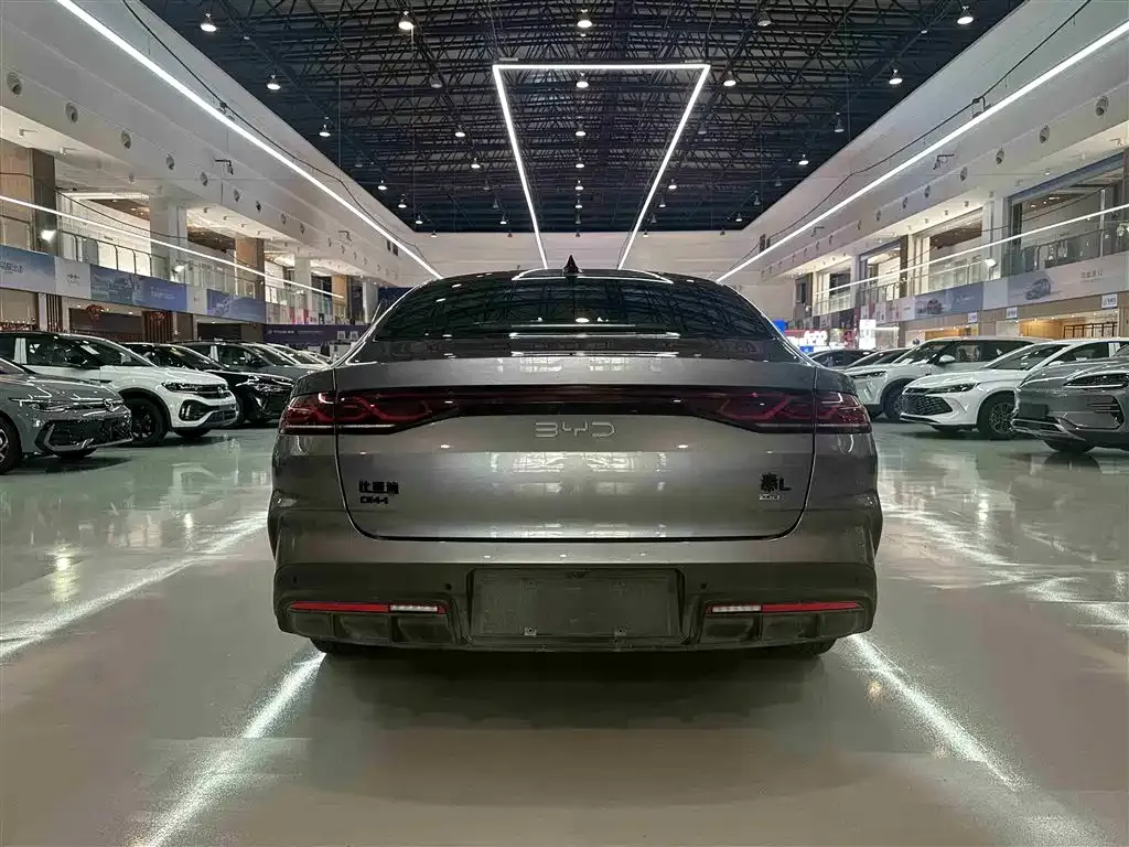 BYD Qin L — фото 7
