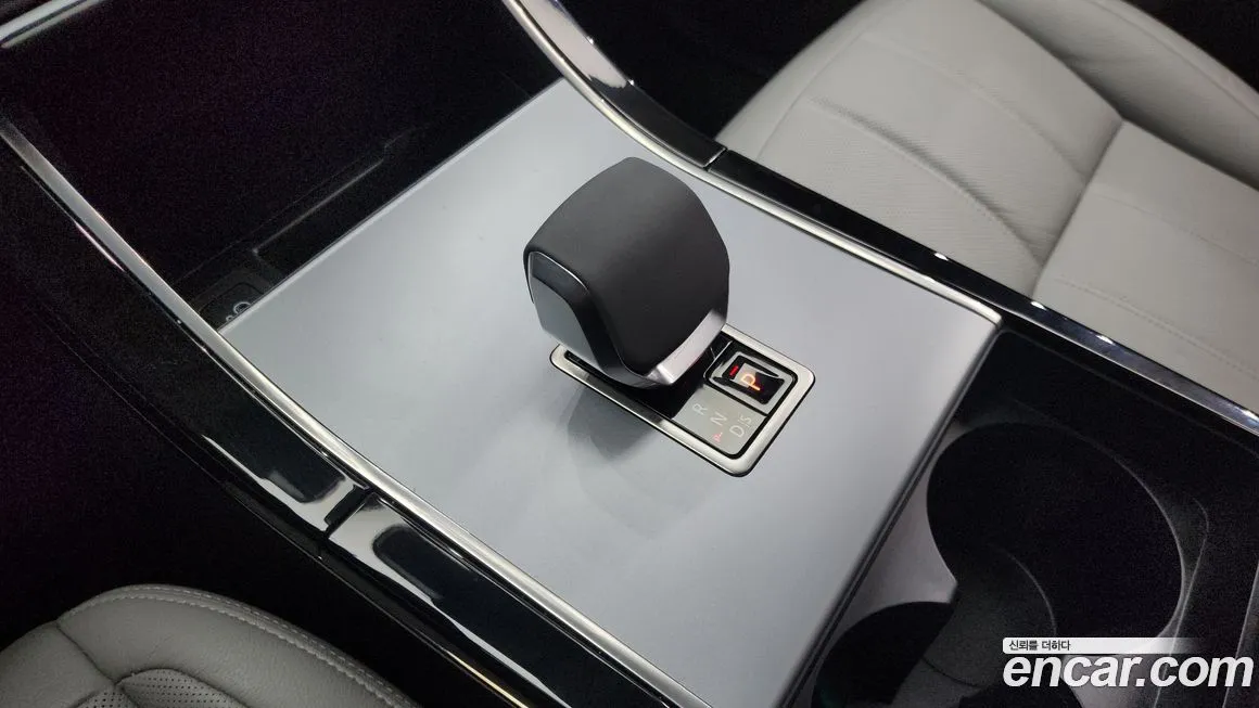 Land Rover Range Rover Evoque — фото 9