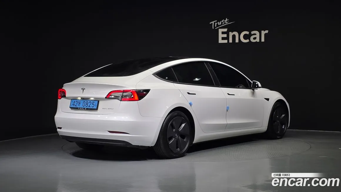 Tesla Model 3 2021 из KR, фото 2