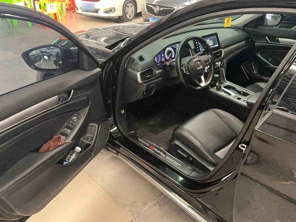 Honda Accord 2023 из CN, фото 9