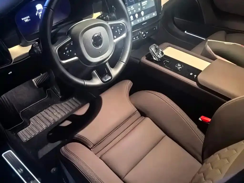Volvo S90 — фото 3
