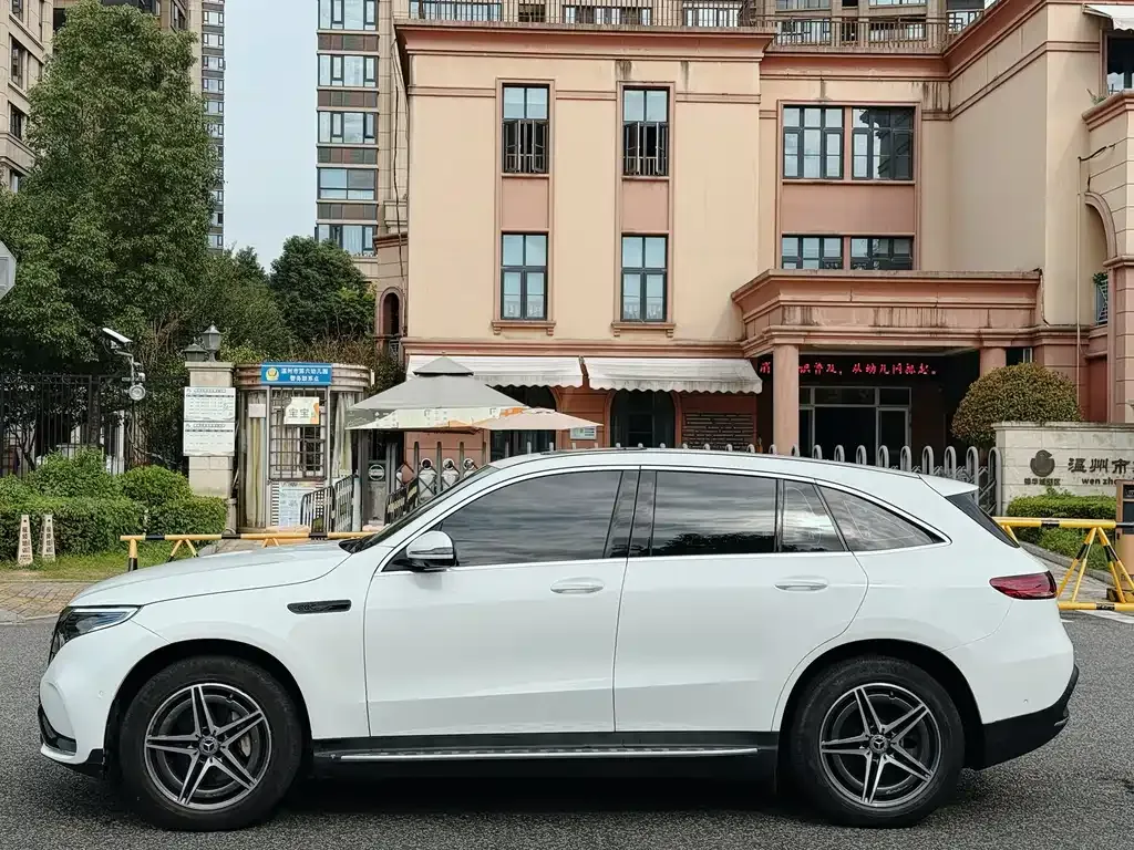 Mercedes-Benz EQC 2024 из CN, фото 4