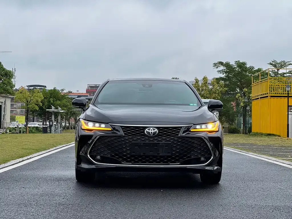 Toyota Avalon 2022 из CN, фото 1