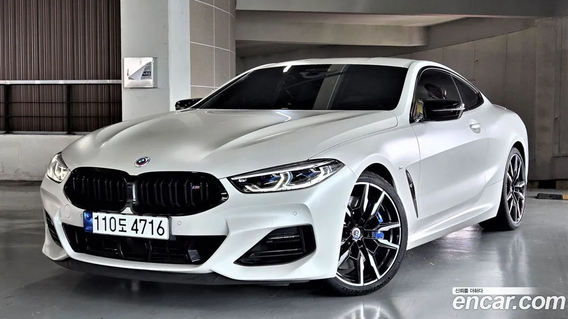 BMW 8-Series — фото 1