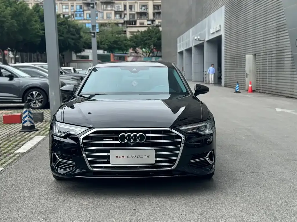 Audi A6L 2023 из CN, фото 2