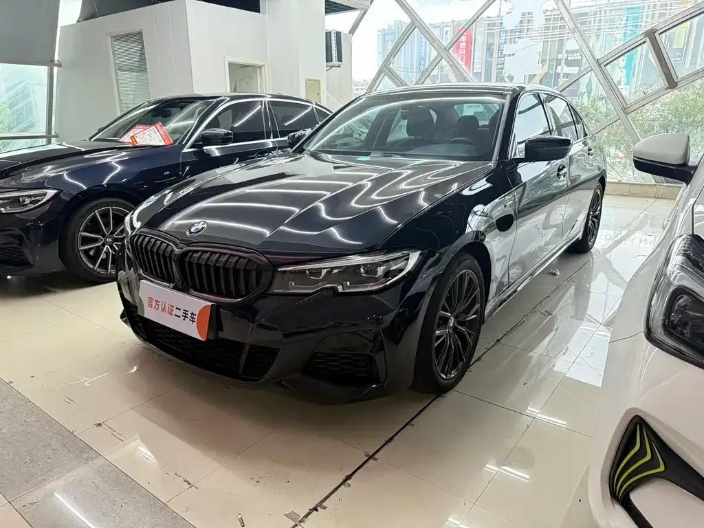 BMW 3 Series — фото 1