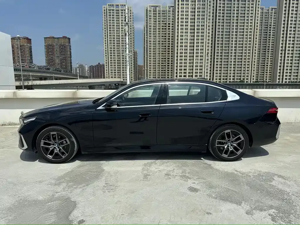 BMW i5 2024 из CN, фото 5