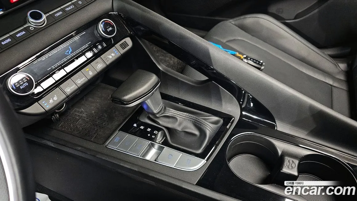 Hyundai AVANTE — фото 9