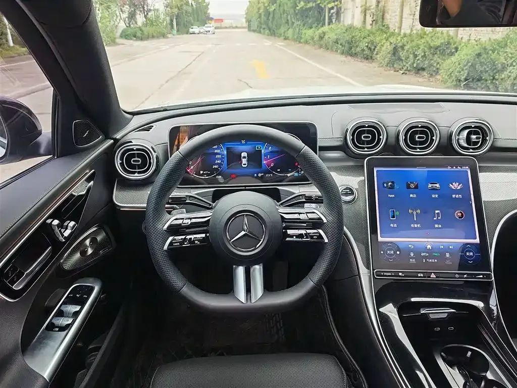 [object Object] C-Class 2023 из CN, фото 3