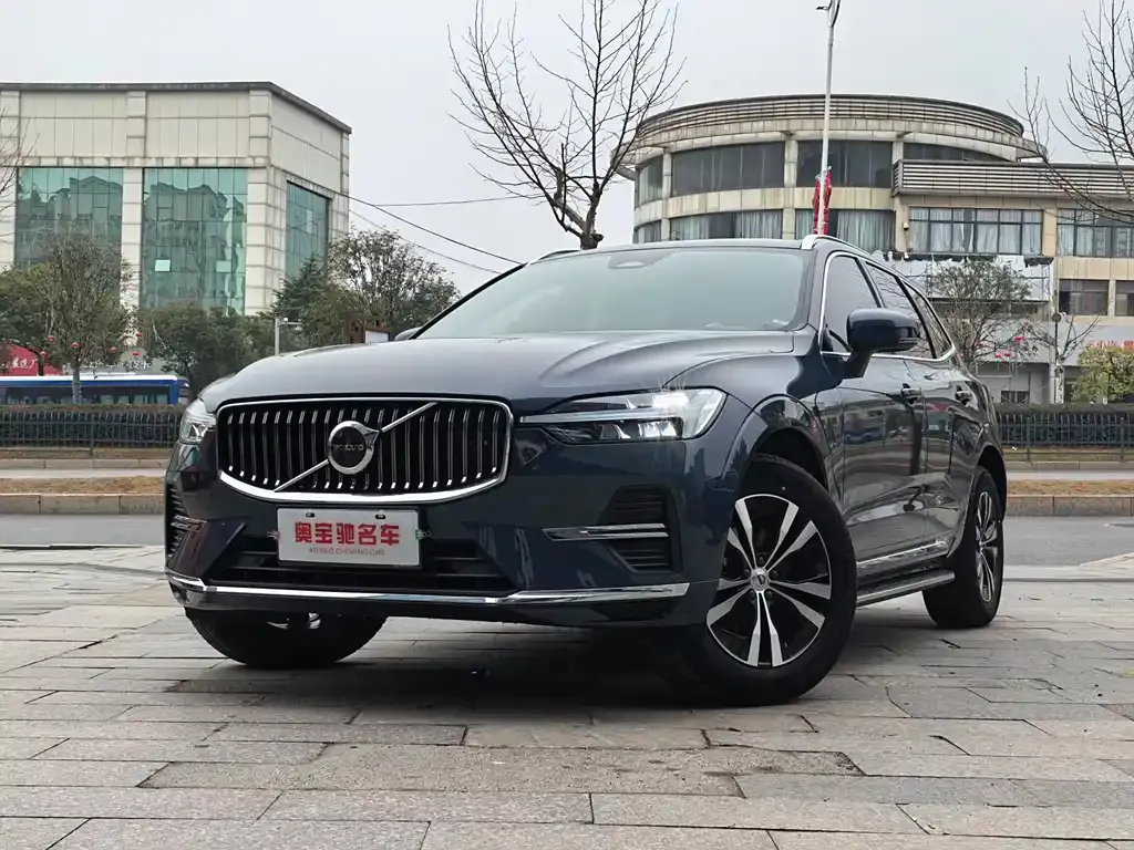 Volvo XC60 2023 из CN, фото 1